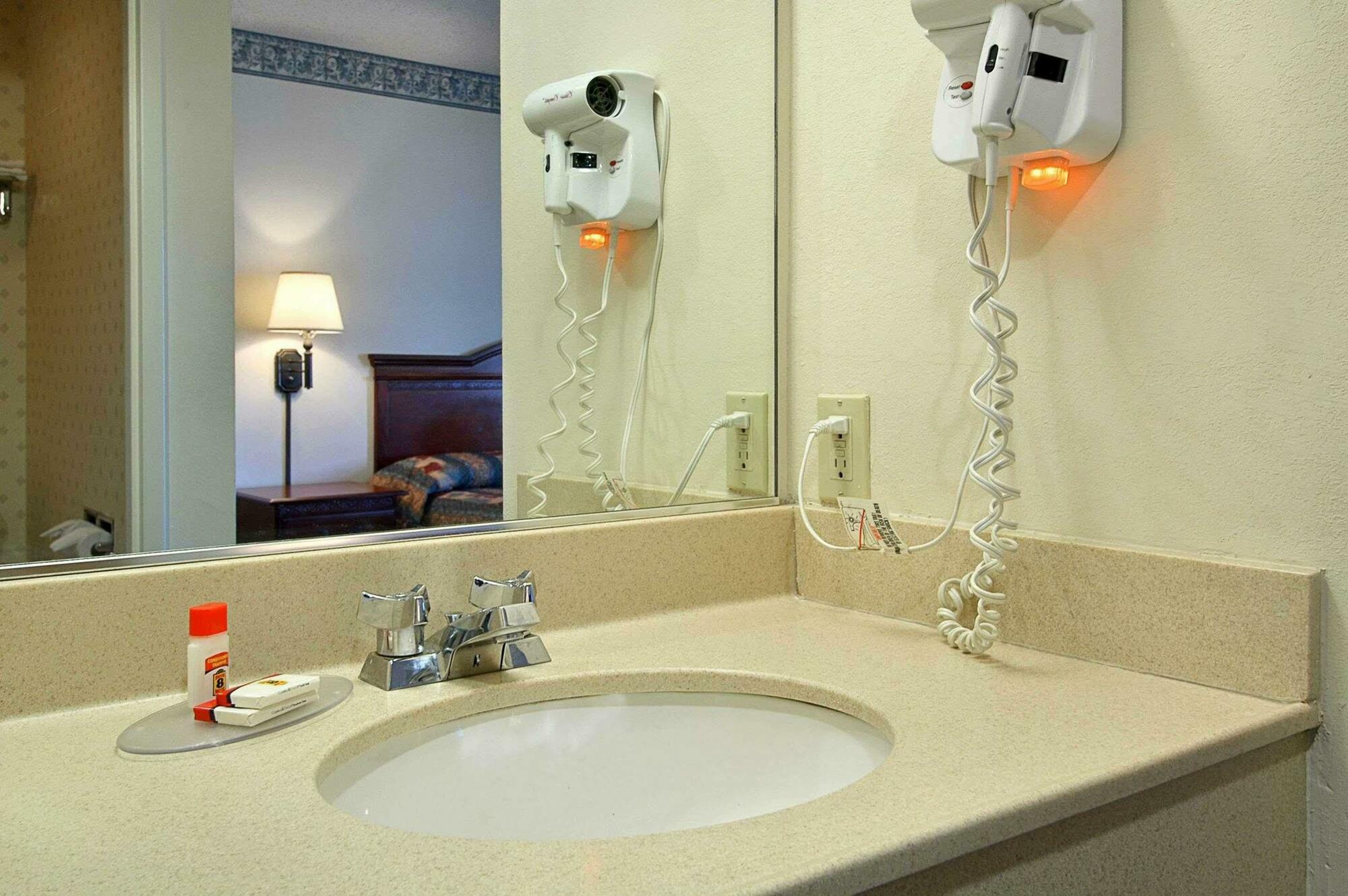 Super 8 By Wyndham Allentown Quarto foto
